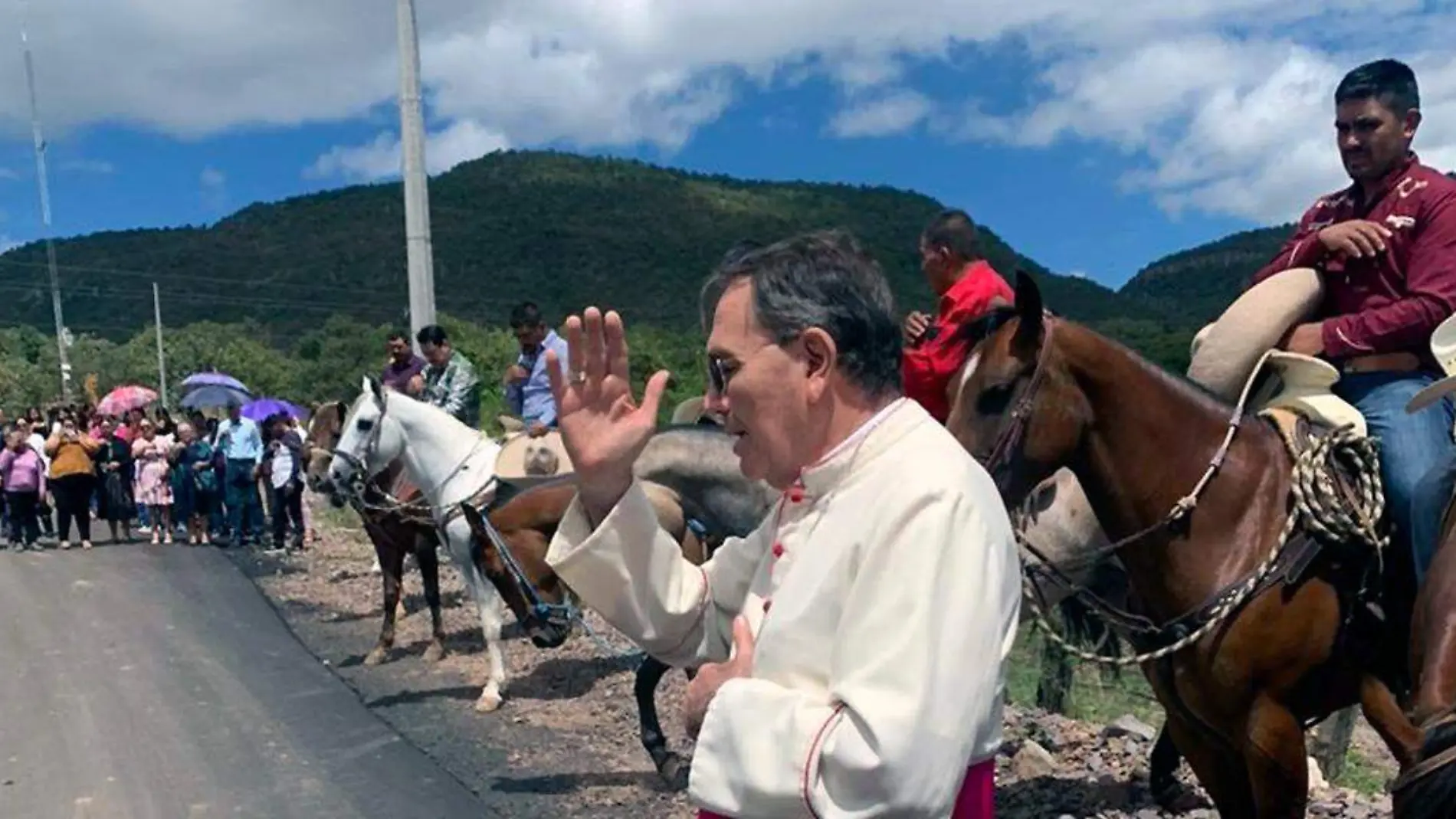 Obispo de Zacatecas en visita pastoral en comunidades de Jalisco